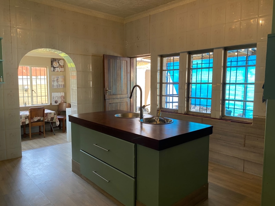 3 Bedroom Property for Sale in Edenvale Central Gauteng