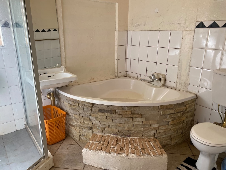 3 Bedroom Property for Sale in Edenvale Central Gauteng