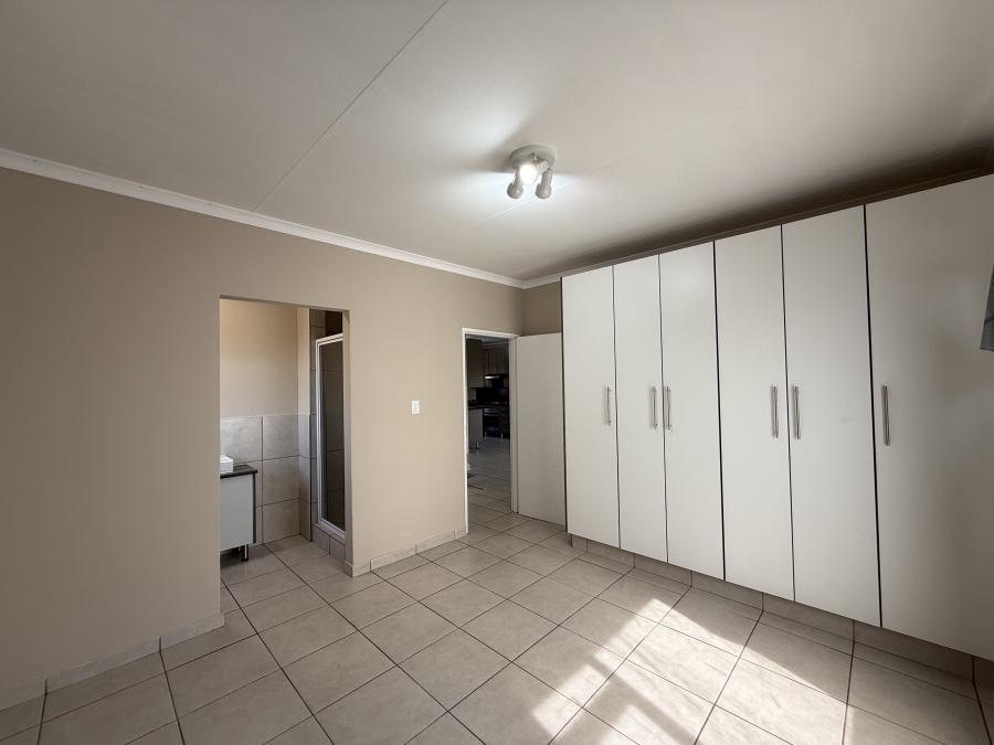 To Let 3 Bedroom Property for Rent in Ravenswood Gauteng