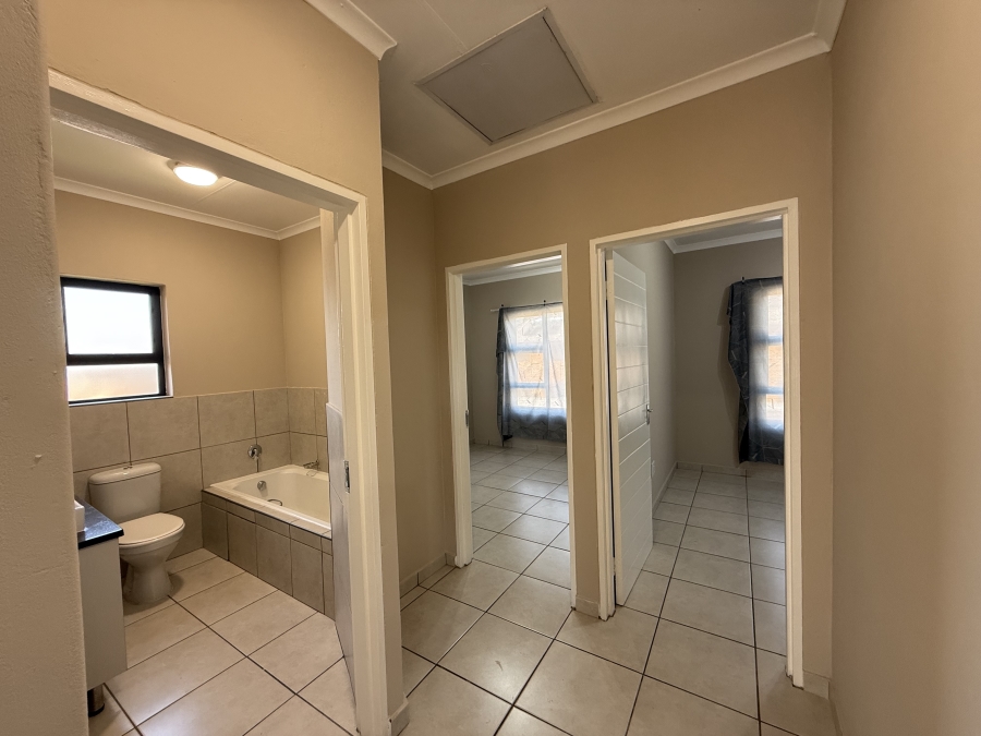 To Let 3 Bedroom Property for Rent in Ravenswood Gauteng