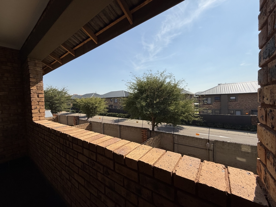 To Let 3 Bedroom Property for Rent in Ravenswood Gauteng