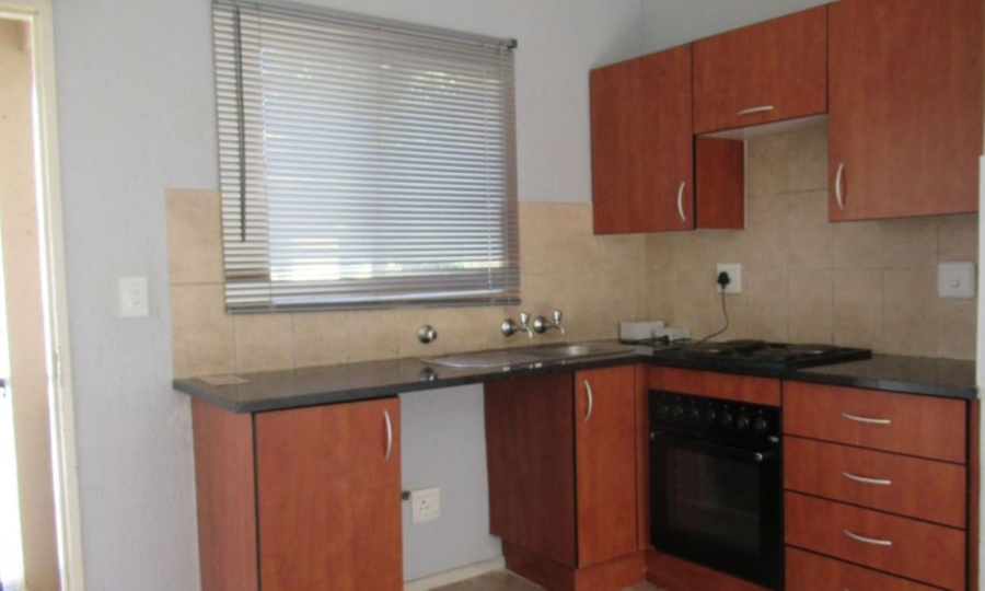2 Bedroom Property for Sale in Klippoortje Gauteng