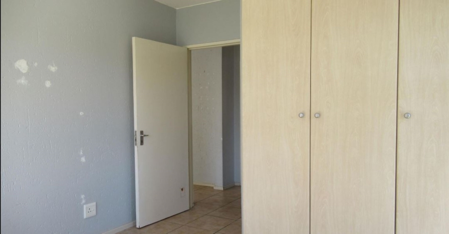 2 Bedroom Property for Sale in Klippoortje Gauteng
