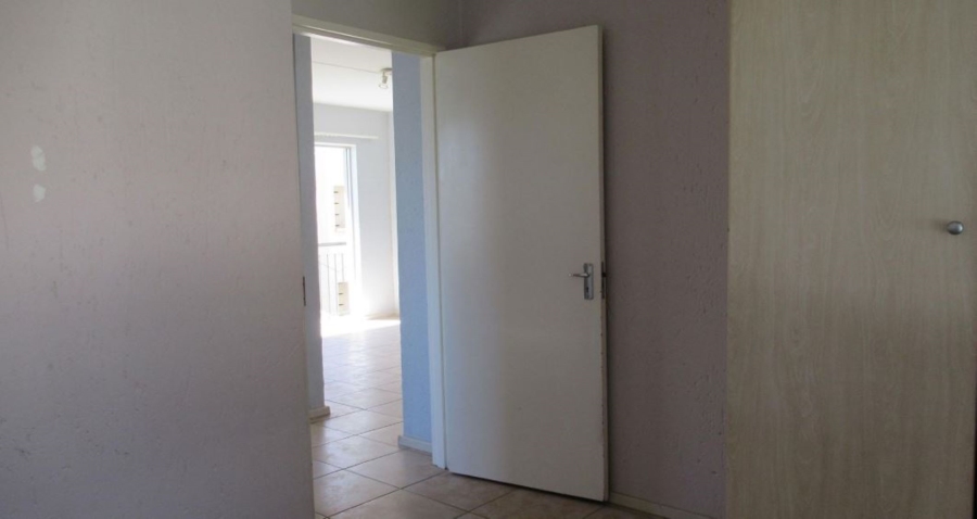 2 Bedroom Property for Sale in Klippoortje Gauteng