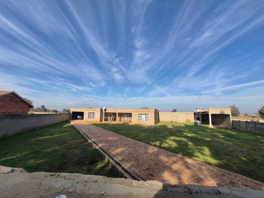 0 Bedroom Property for Sale in Unitas Park Gauteng