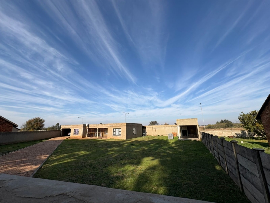 0 Bedroom Property for Sale in Unitas Park Gauteng