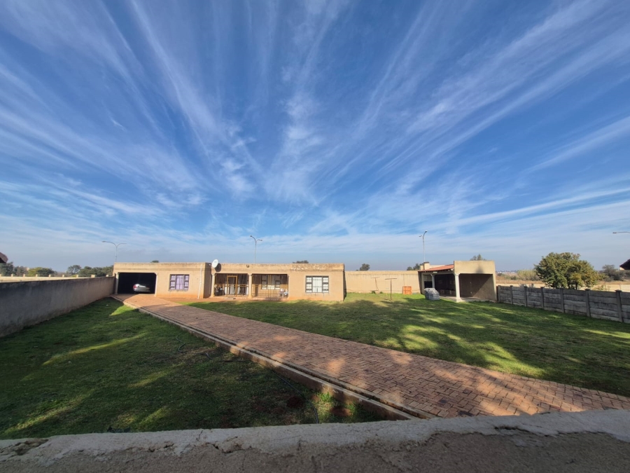 0 Bedroom Property for Sale in Unitas Park Gauteng