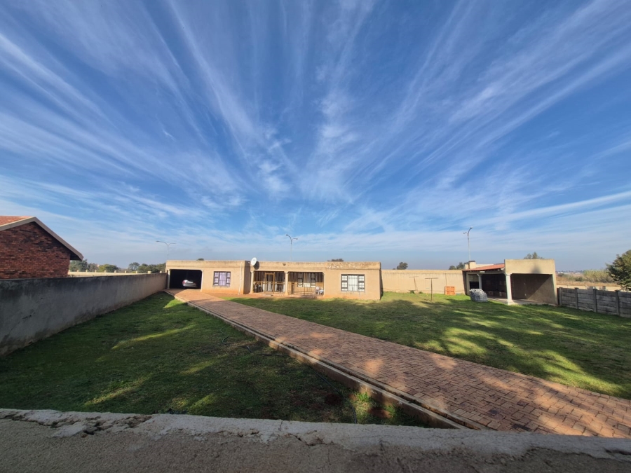 0 Bedroom Property for Sale in Unitas Park Gauteng