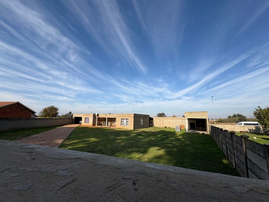 0 Bedroom Property for Sale in Unitas Park Gauteng