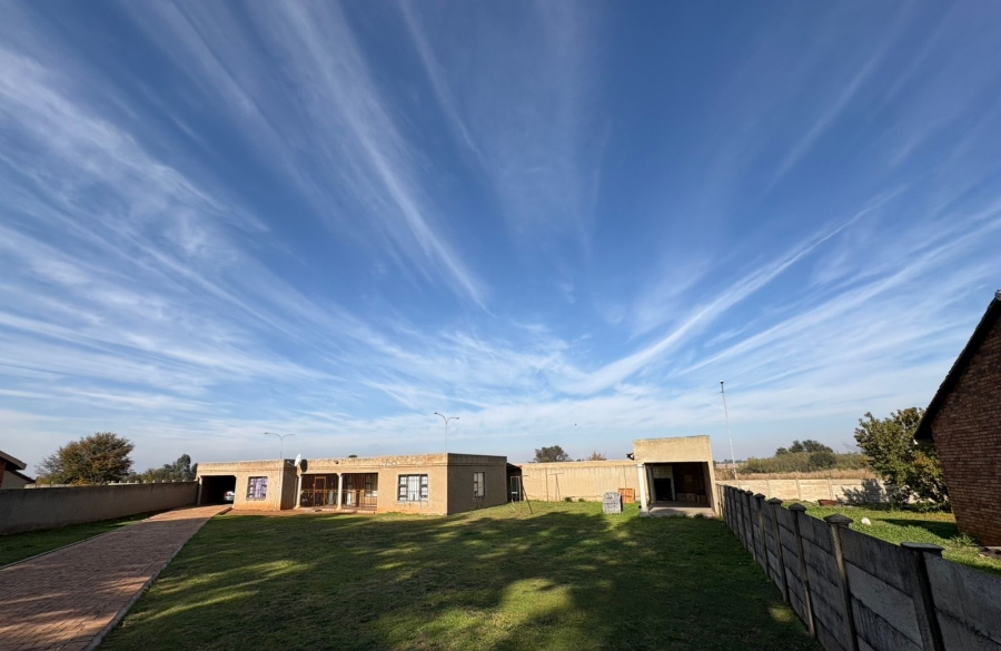0 Bedroom Property for Sale in Unitas Park Gauteng