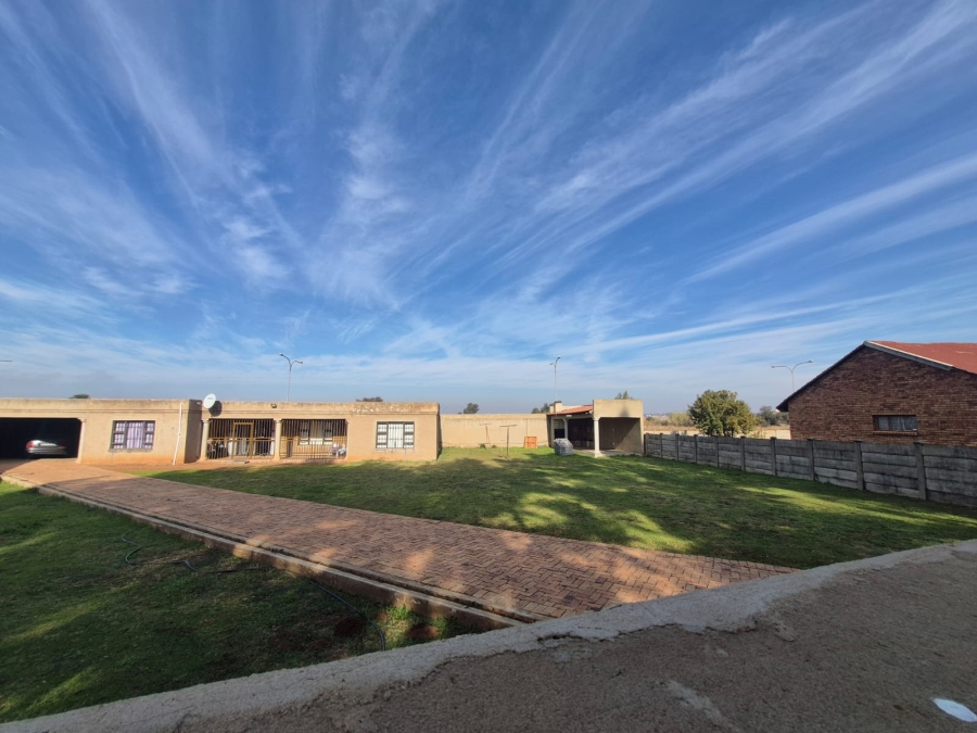 0 Bedroom Property for Sale in Unitas Park Gauteng