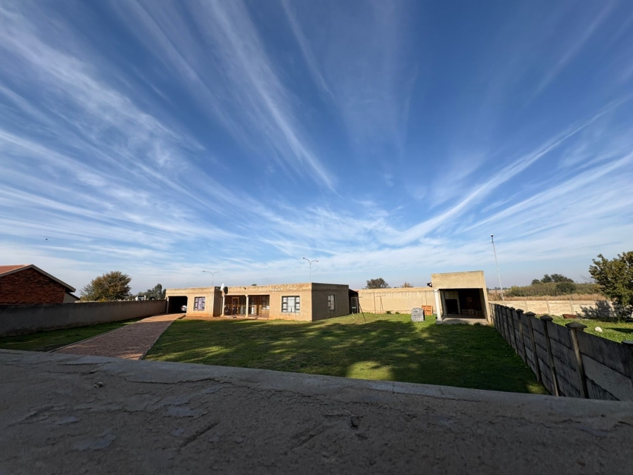 0 Bedroom Property for Sale in Unitas Park Gauteng