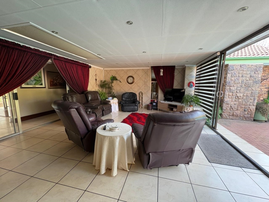 6 Bedroom Property for Sale in Meyerton Ext 6 Gauteng