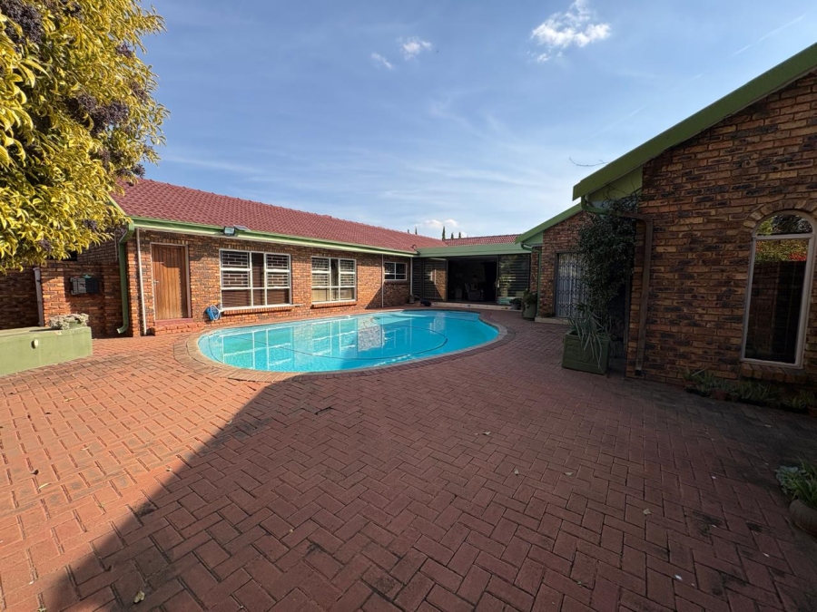 6 Bedroom Property for Sale in Meyerton Ext 6 Gauteng