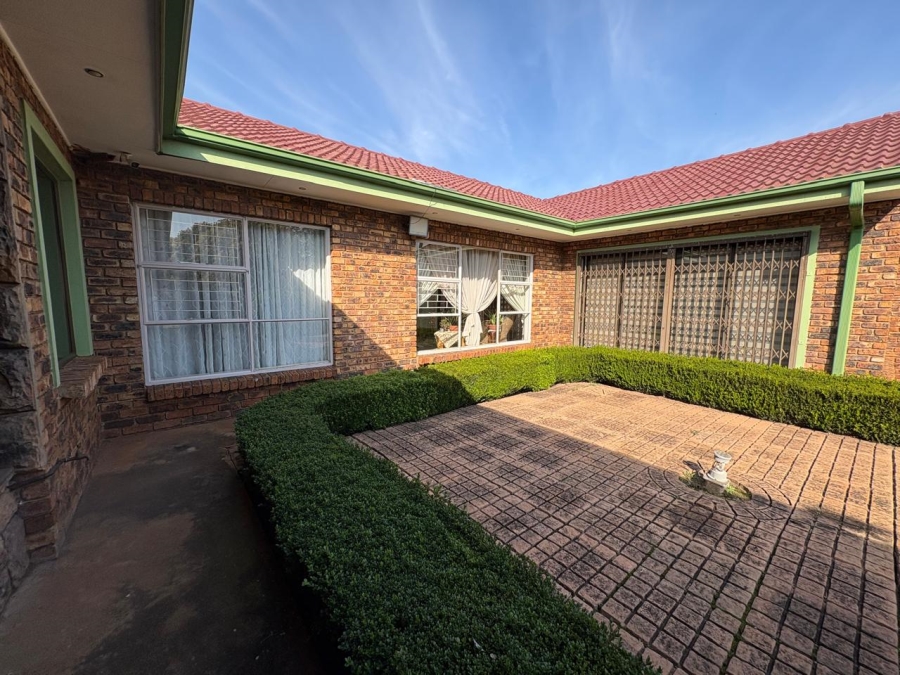 6 Bedroom Property for Sale in Meyerton Ext 6 Gauteng