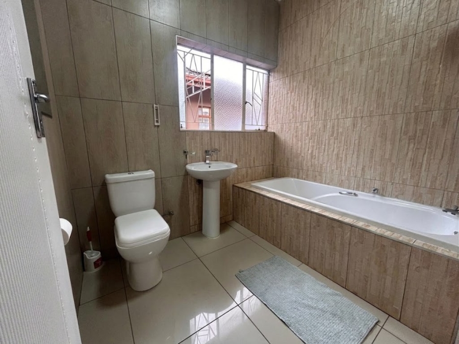 20 Bedroom Property for Sale in Vanderbijlpark SE 7 Gauteng