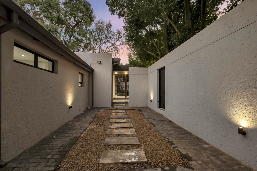 3 Bedroom Property for Sale in Linden Gauteng