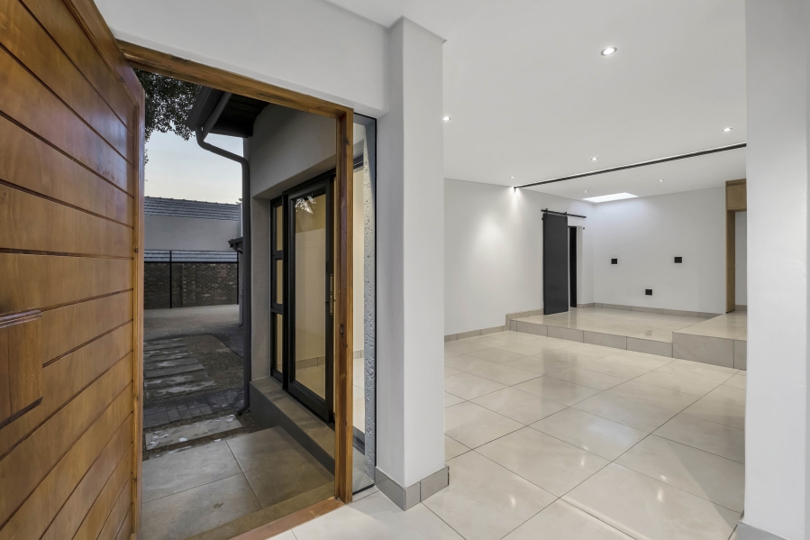 3 Bedroom Property for Sale in Linden Gauteng