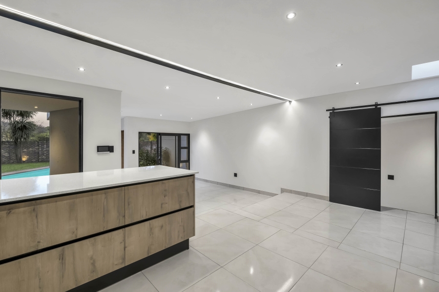 3 Bedroom Property for Sale in Linden Gauteng