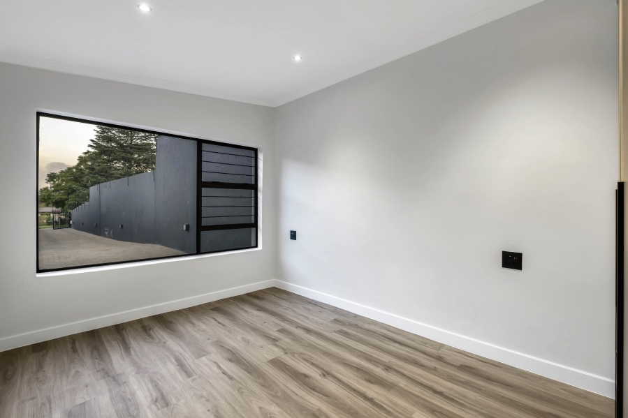 3 Bedroom Property for Sale in Linden Gauteng