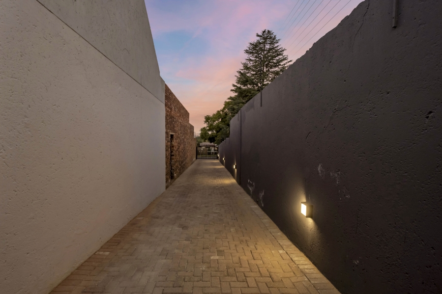 3 Bedroom Property for Sale in Linden Gauteng