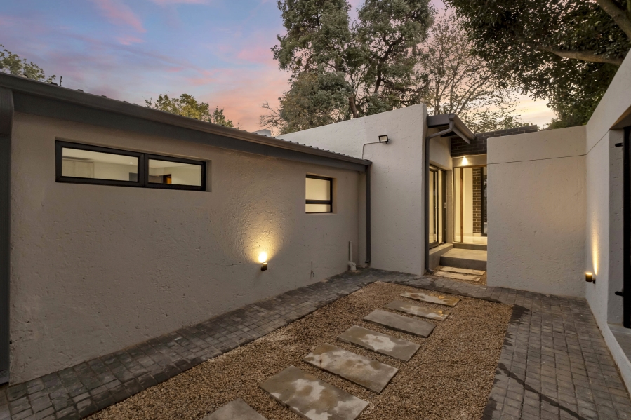 3 Bedroom Property for Sale in Linden Gauteng