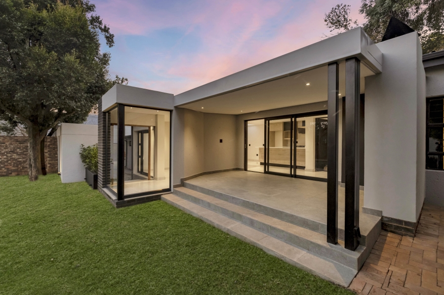 3 Bedroom Property for Sale in Linden Gauteng