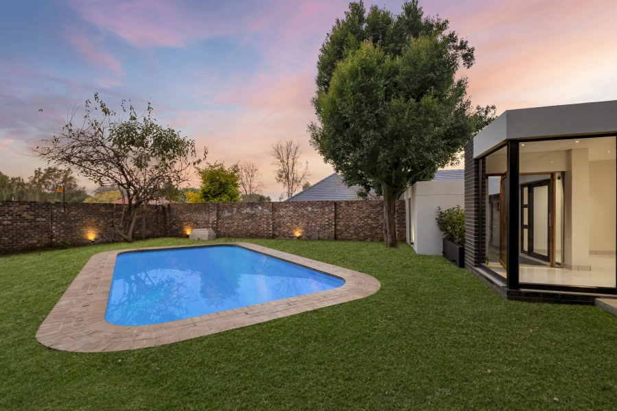 3 Bedroom Property for Sale in Linden Gauteng