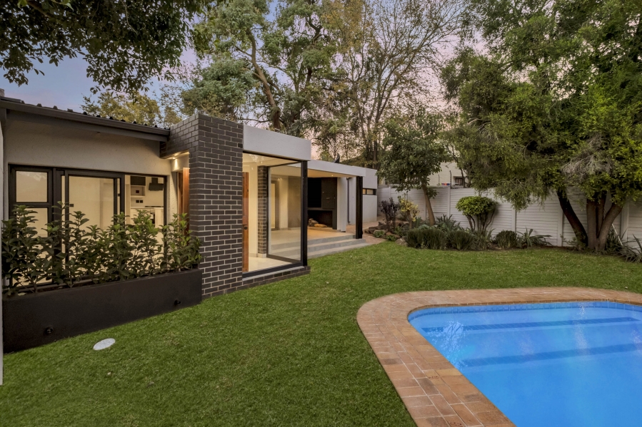 3 Bedroom Property for Sale in Linden Gauteng