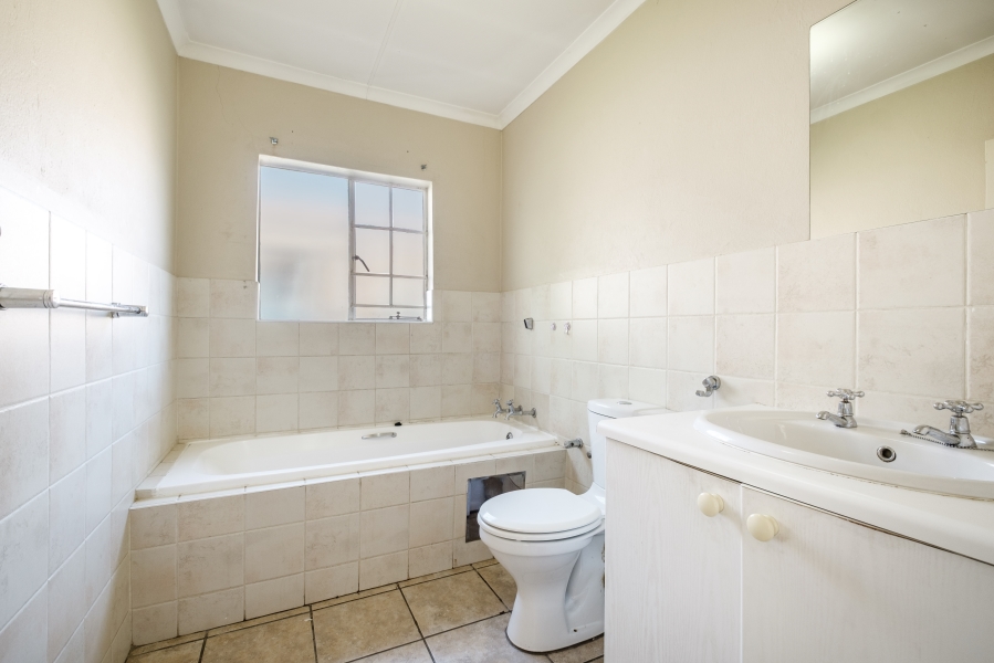 3 Bedroom Property for Sale in Sundowner Gauteng