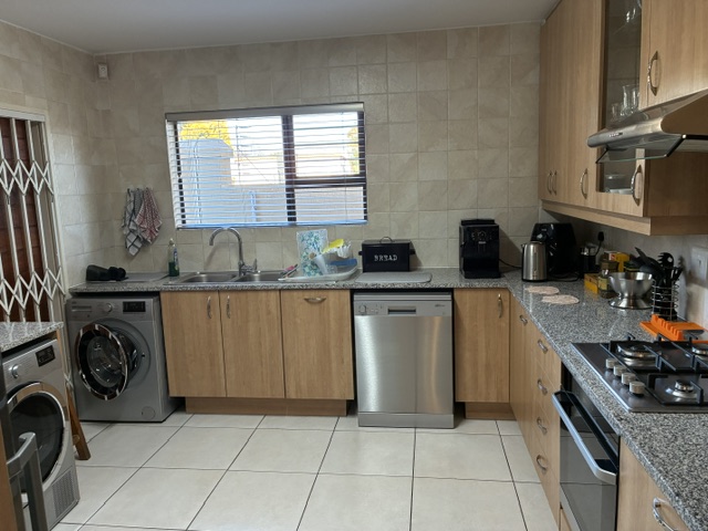 3 Bedroom Property for Sale in Edenvale Central Gauteng
