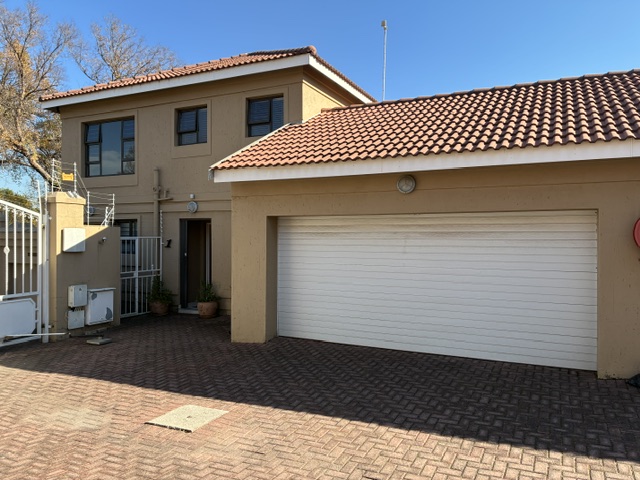 3 Bedroom Property for Sale in Edenvale Central Gauteng