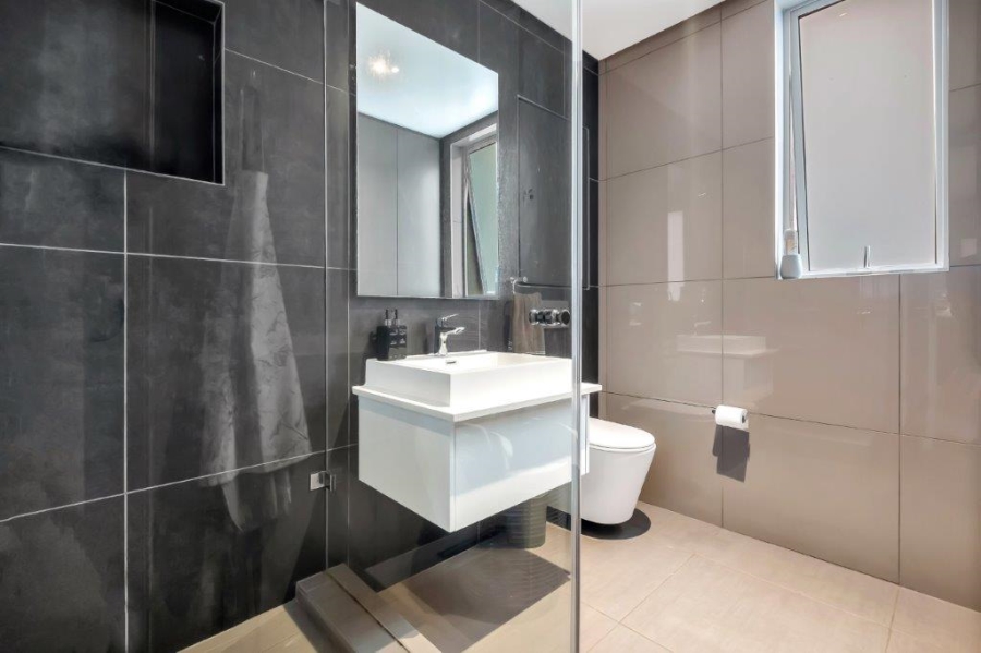 To Let 2 Bedroom Property for Rent in Illovo Gauteng
