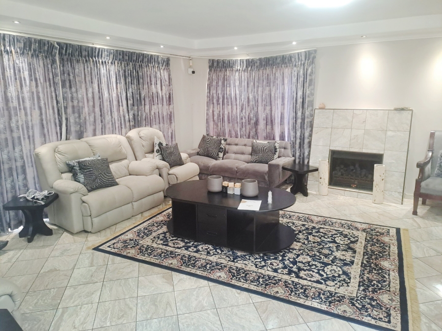 7 Bedroom Property for Sale in Observatory Gauteng