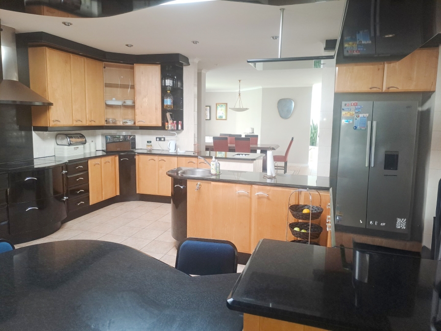 7 Bedroom Property for Sale in Observatory Gauteng