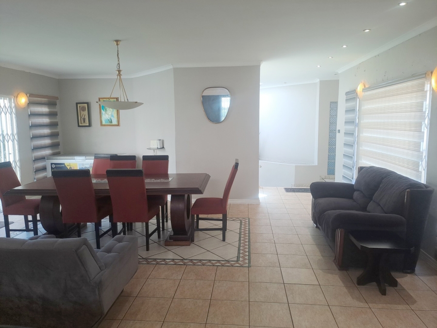 7 Bedroom Property for Sale in Observatory Gauteng