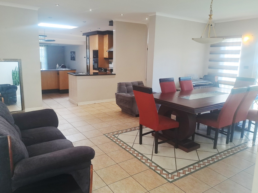 7 Bedroom Property for Sale in Observatory Gauteng