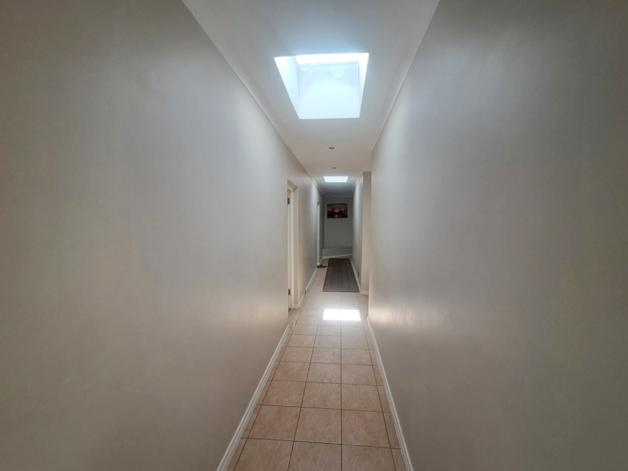 7 Bedroom Property for Sale in Observatory Gauteng