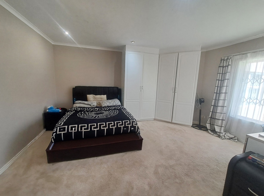 7 Bedroom Property for Sale in Observatory Gauteng