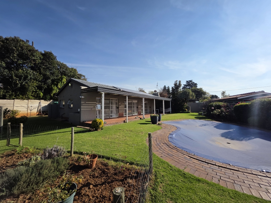 3 Bedroom Property for Sale in Robindale Gauteng
