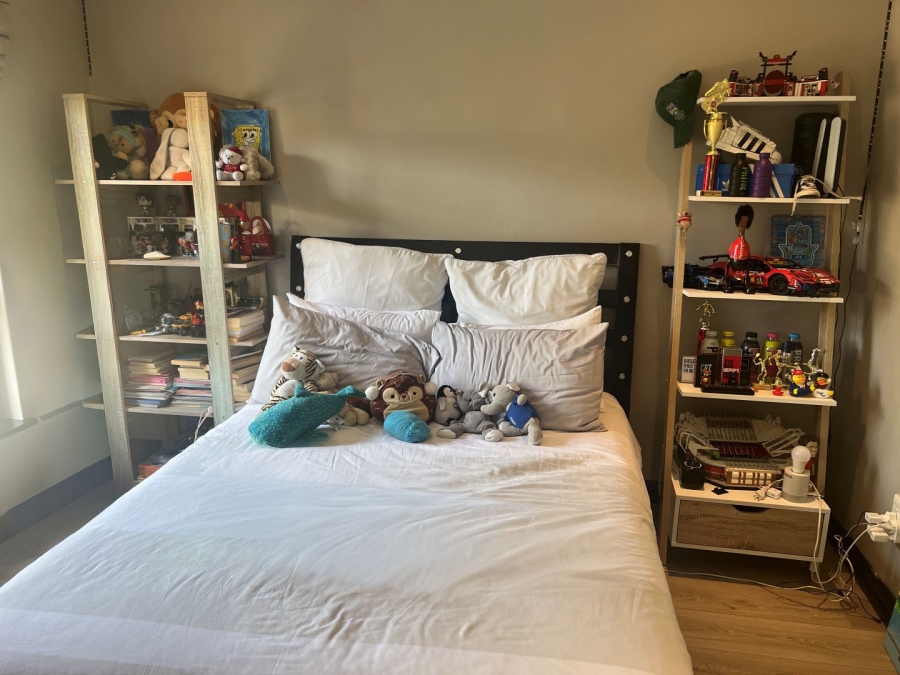 To Let 4 Bedroom Property for Rent in Khyber Rock Gauteng