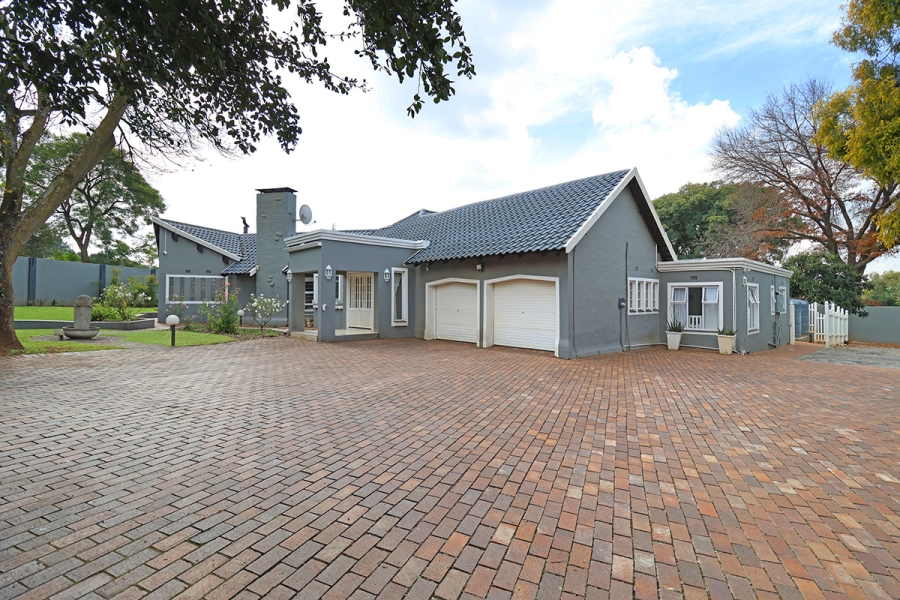 3 Bedroom Property for Sale in Bryanston Gauteng
