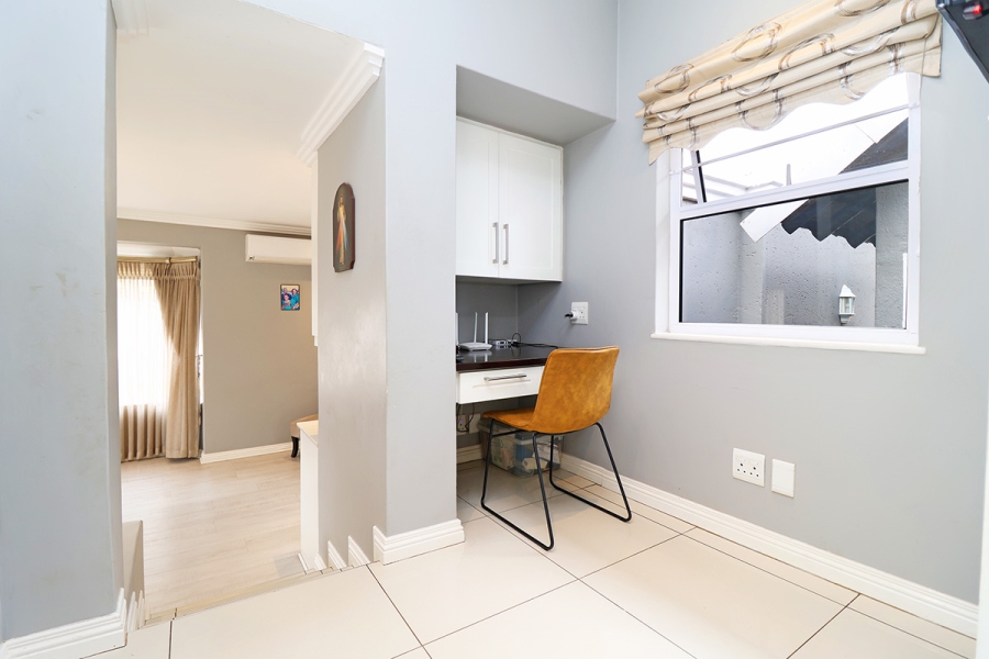 3 Bedroom Property for Sale in Bryanston Gauteng