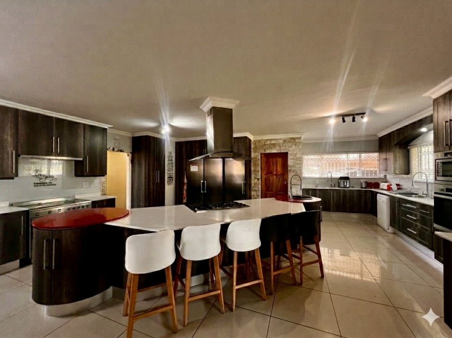 4 Bedroom Property for Sale in Rooihuiskraal Gauteng