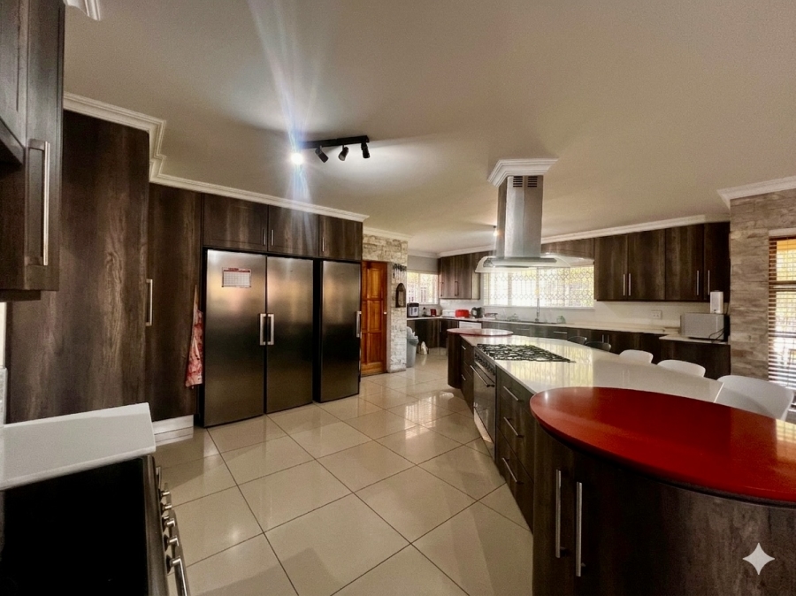 4 Bedroom Property for Sale in Rooihuiskraal Gauteng