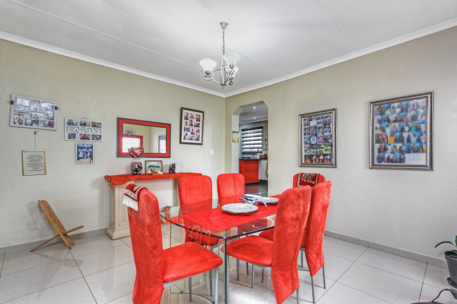 7 Bedroom Property for Sale in Elandspark Gauteng