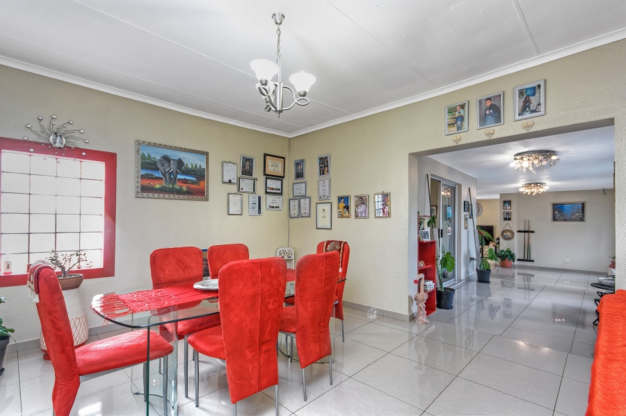 7 Bedroom Property for Sale in Elandspark Gauteng
