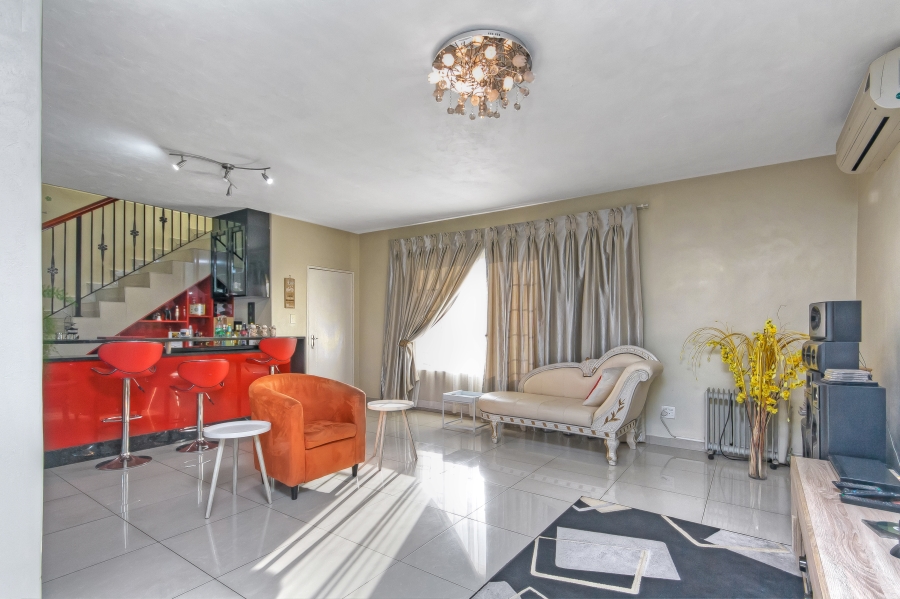 7 Bedroom Property for Sale in Elandspark Gauteng