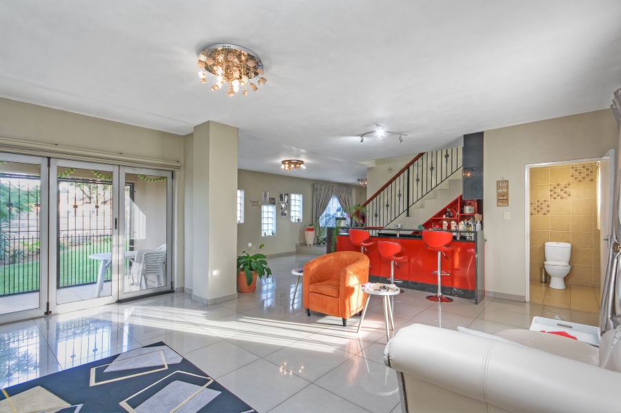 7 Bedroom Property for Sale in Elandspark Gauteng