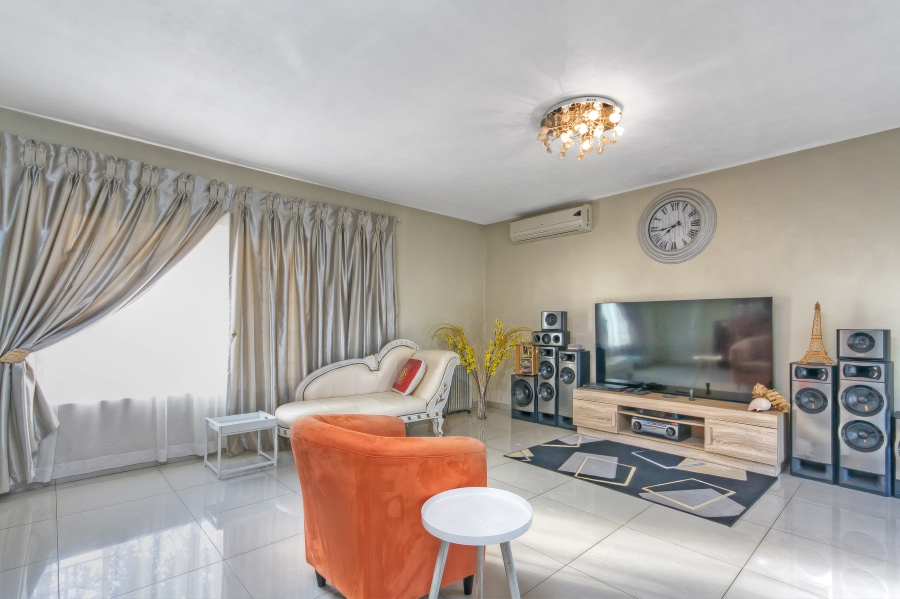 7 Bedroom Property for Sale in Elandspark Gauteng